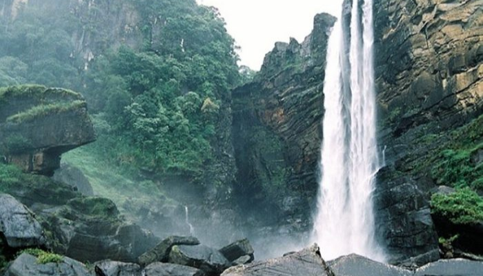 This Is The View Of A Waterfall You Need To See When You Visit Sri Lanka